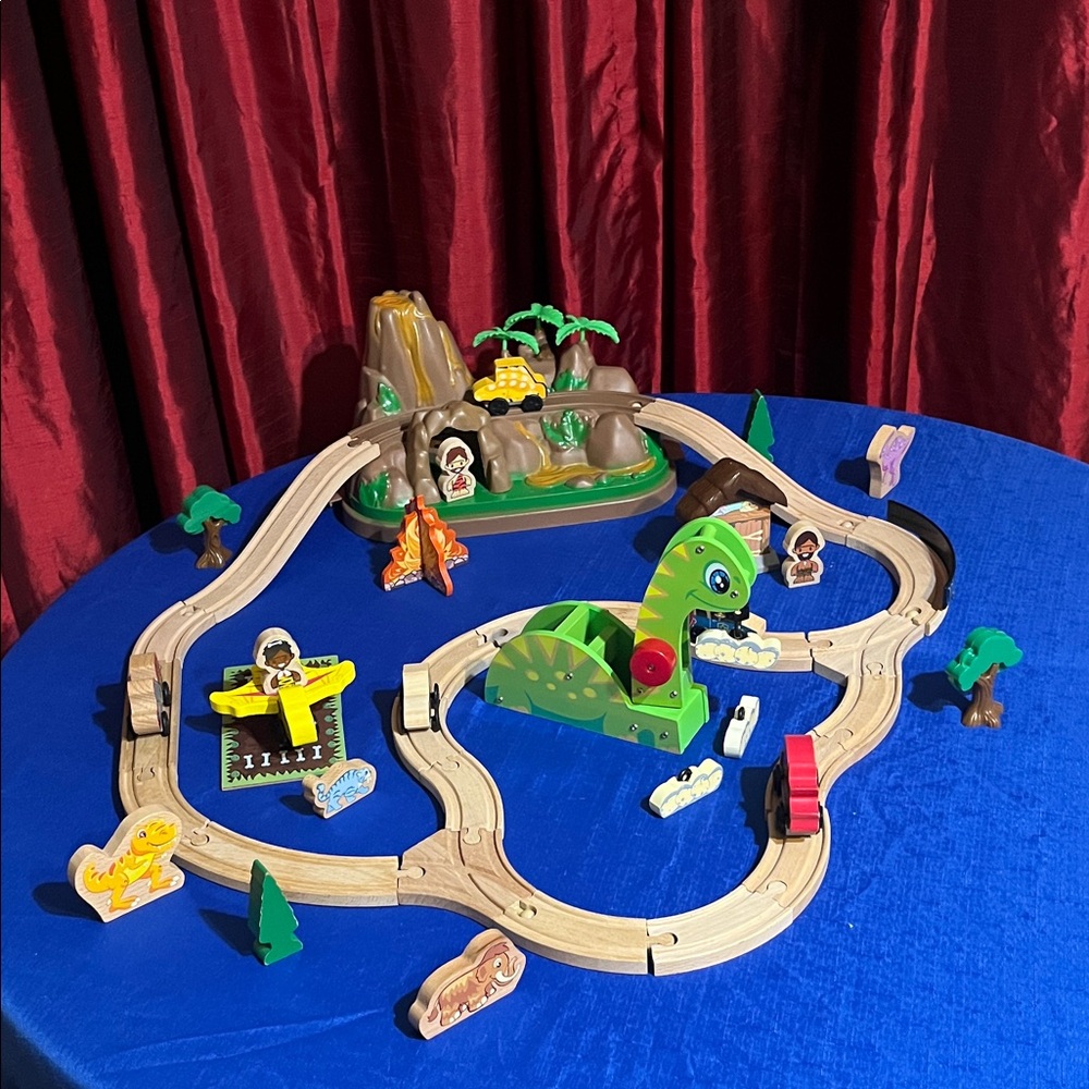 Wooden Dinosaur Adventure Train Set – AS IS – See Photos for Details